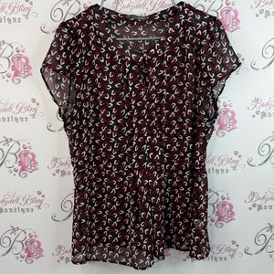 Smart Set T-shirt abstract button detail front Black and Red Sheer Blouse